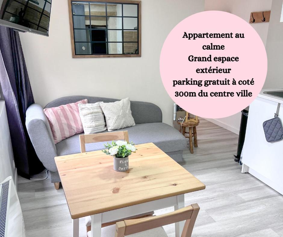 Le Badebec, Appt Dans Maison Typique Avec Jardin Prive 시농 외부 사진